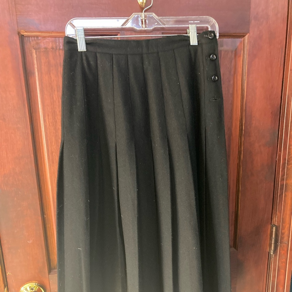 Pre-loved Barclay Square vintage black pleated wool skirt